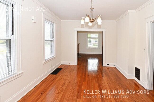 Building Photo - 2846 Minot Ave