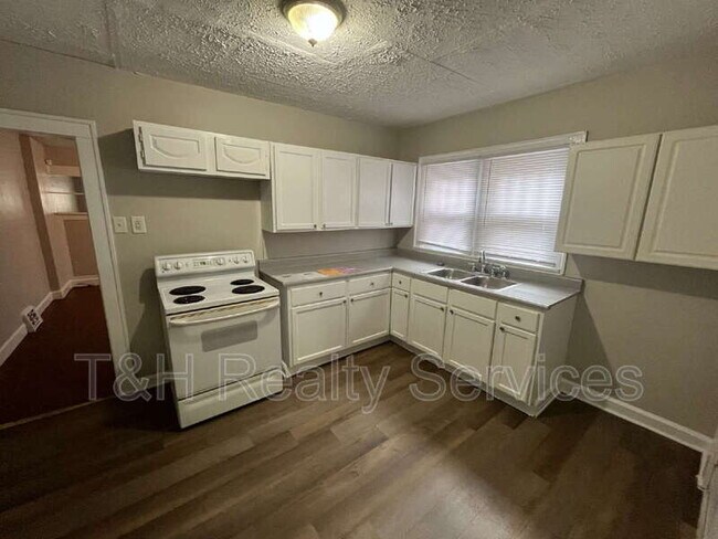 Building Photo - 4218 Carrollton Ave