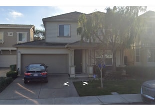 Building Photo - 438 Chestnut St