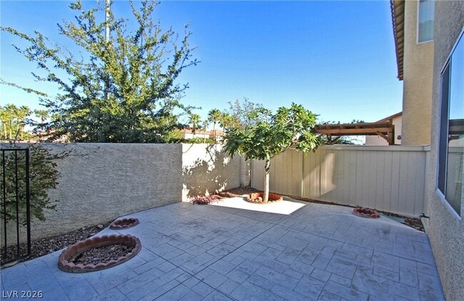 Building Photo - 5830 Willow Trace Ave