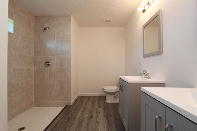 Building Photo - AWESOME 4 BD/2BA Home in Palm Bay!!