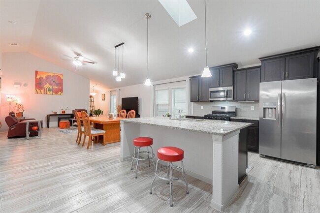 Building Photo - 9857 Gln Brk Ln
