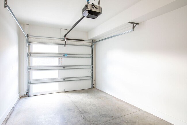Building Photo - 3304 SW 49th Terrace