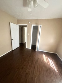 Building Photo - 106 Hardy St