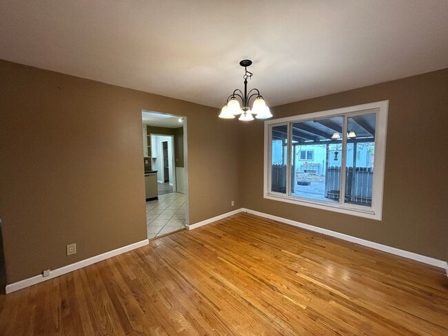 Building Photo - Spacious Single-Story Home on Corner Lot