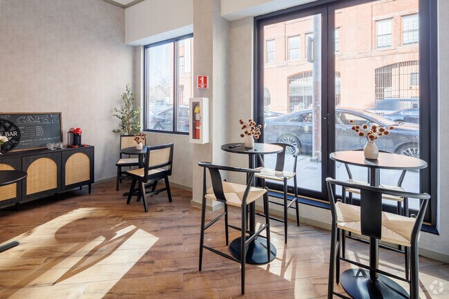 Resident Cafe - 733 W Pratt St