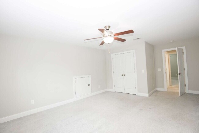 Building Photo - 25 Forrest Drive