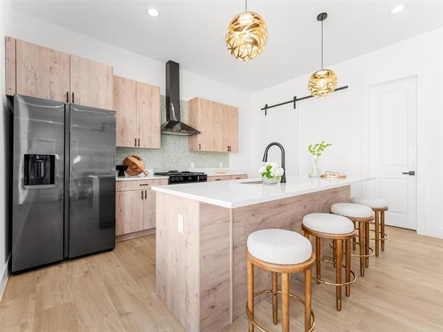 Building Photo - 2019 N Prairie Ave