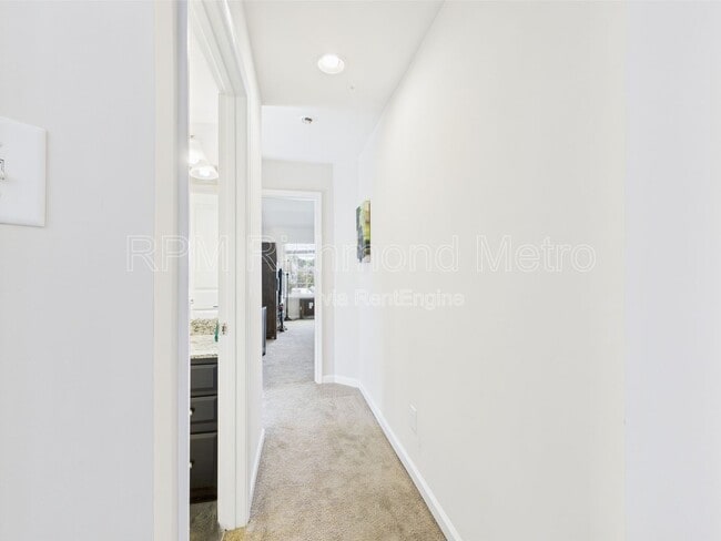 Building Photo - 2200 Liesfeld Parkway