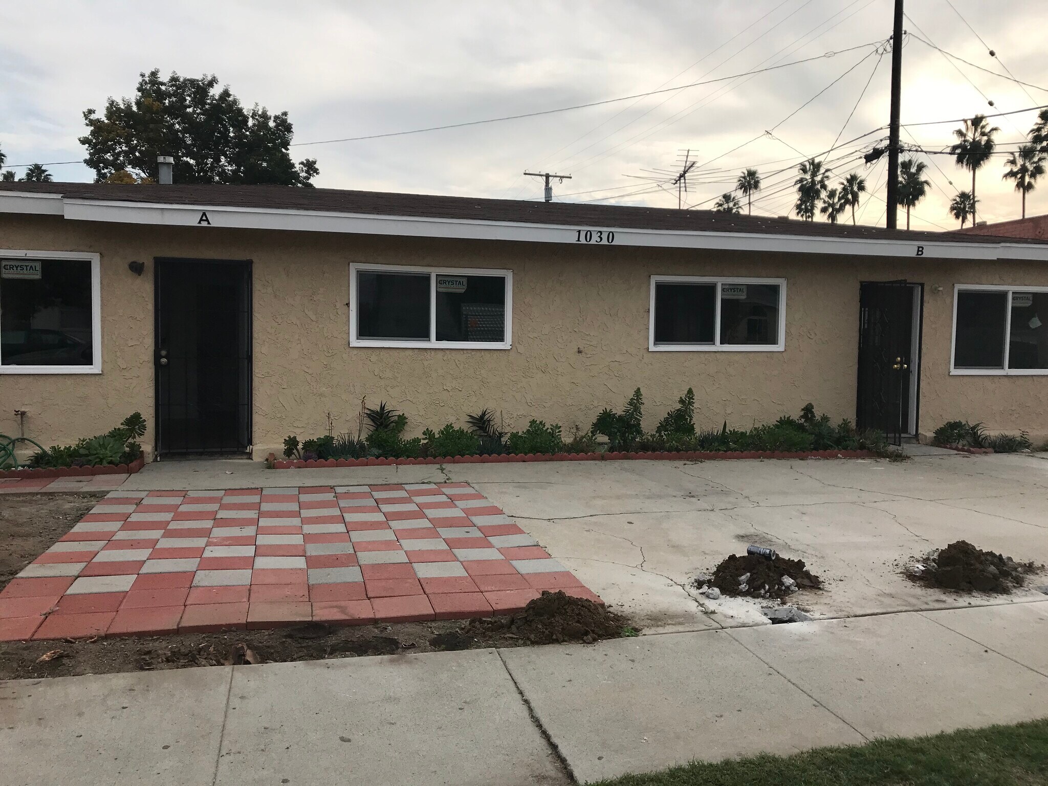 Building Photo - 1030 E 21st St