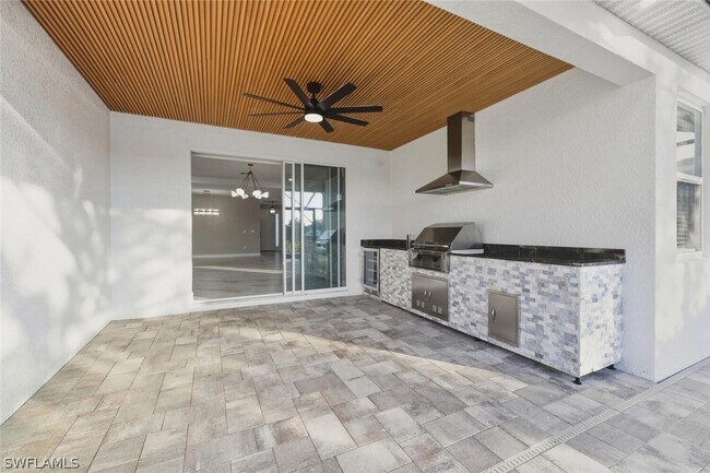 Building Photo - 28049 Captiva Shell Lp