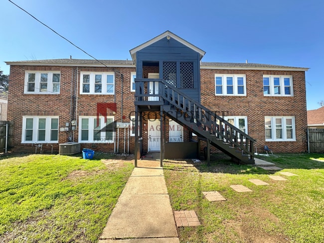 Building Photo - Charming Updated 2-Bedroom in Historic Quadplex Near Downtown Tyler!