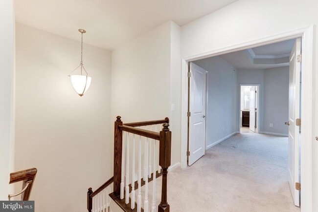 Building Photo - 7071 Darbey Knoll Dr