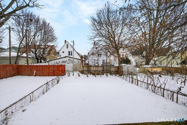 Building Photo - 408 East Ave