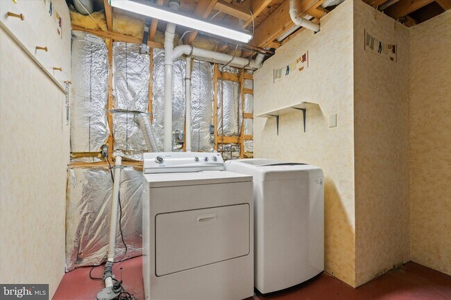 Building Photo - 841 Briar Ct