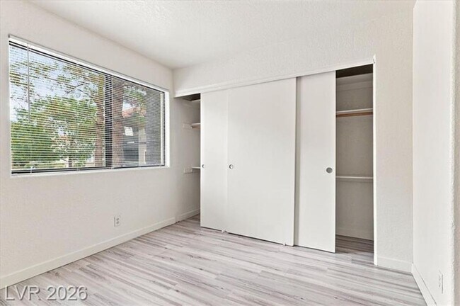 Building Photo - 5042 S Rainbow Blvd