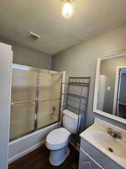 Building Photo - 5537 17th St E