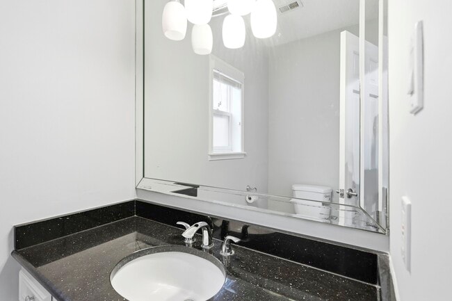 Building Photo - 11507 Del Monte Dr