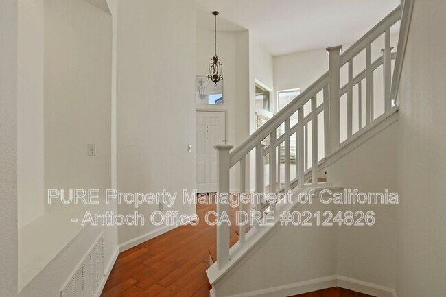 Building Photo - 2304 Yorkshire Ct