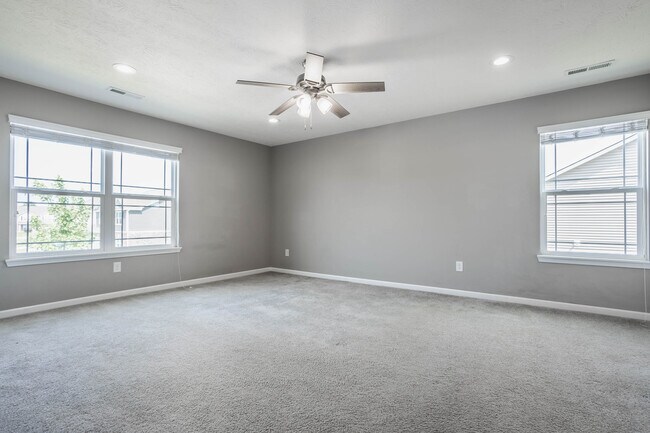 Building Photo - 3317 S Ansley Dr