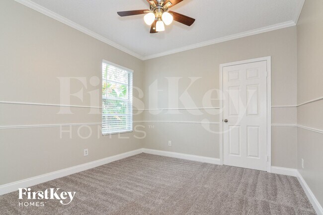 Building Photo - 2612 Crestfield Dr