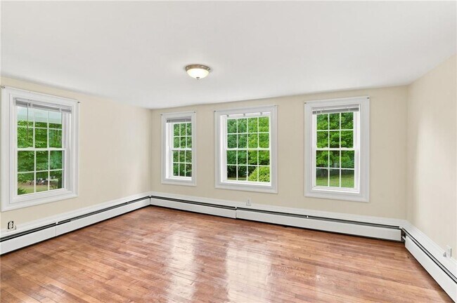 Building Photo - 37 Ryefield Rd