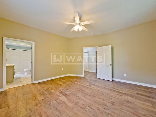 Building Photo - 1022 28th Pl S