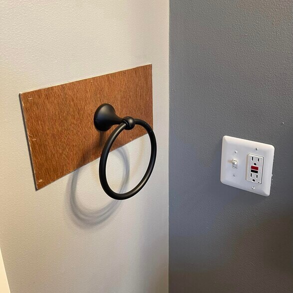 Building Photo - 308 5th St