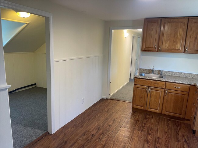 Building Photo - 174 Mills Pond Rd