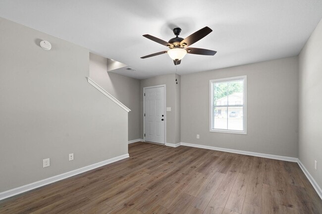 Building Photo - 259 Smithson Ln