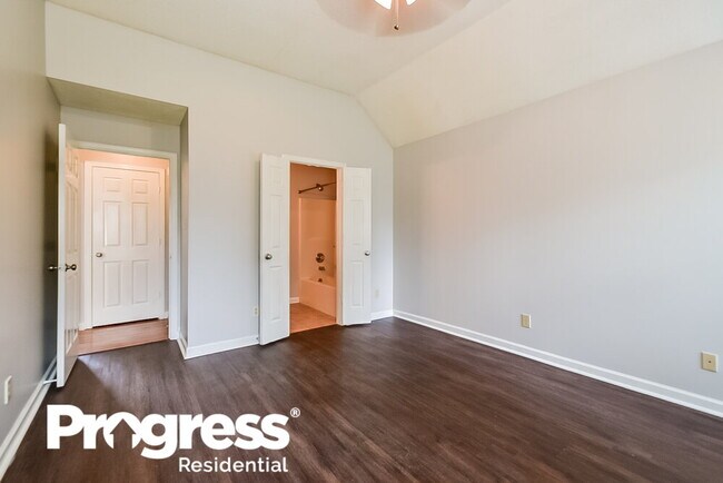 Building Photo - 1031 Leconte Hill Cove