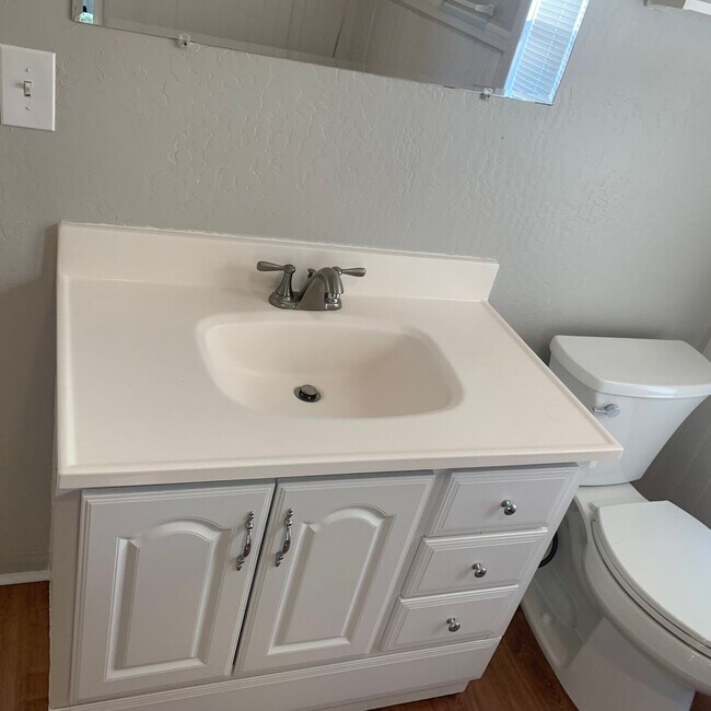 Building Photo - 149 W 21st St