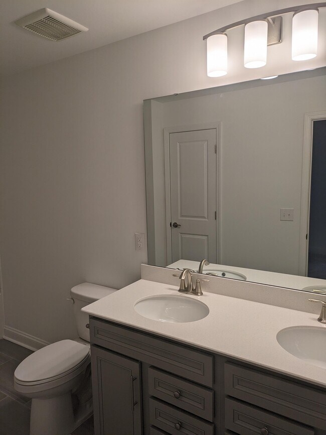 Building Photo - 14117 Glaswick Dr