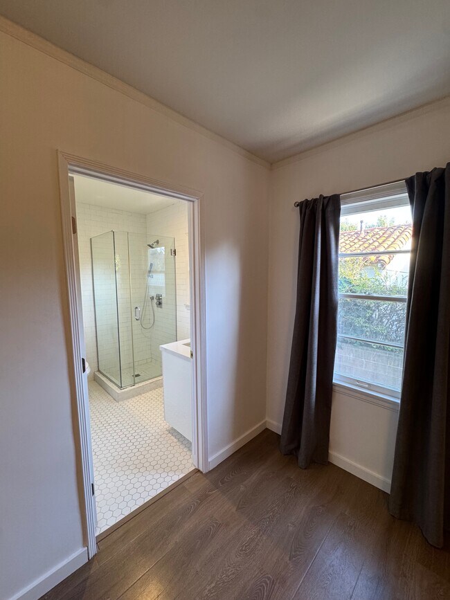 Building Photo - 838 14th St