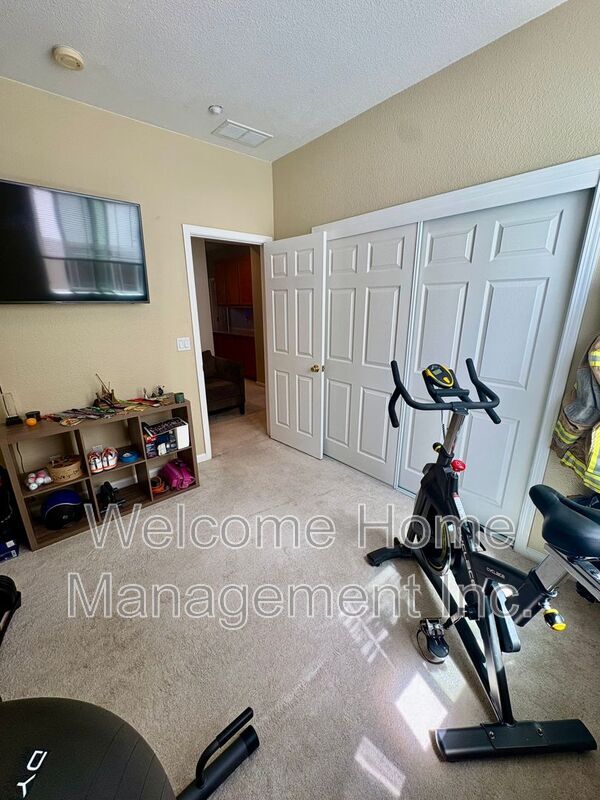 Building Photo - 6011 Daffodil Dr