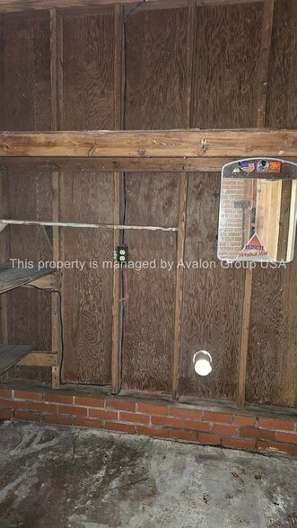 Building Photo - 630 Alder St