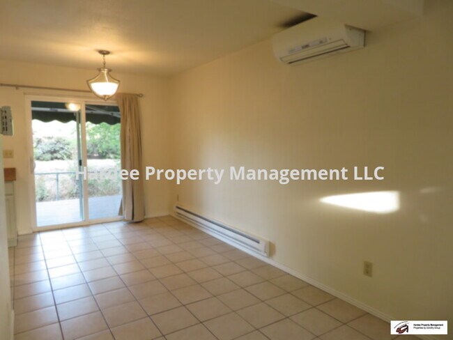 Building Photo - 1015 S Abbey Ln