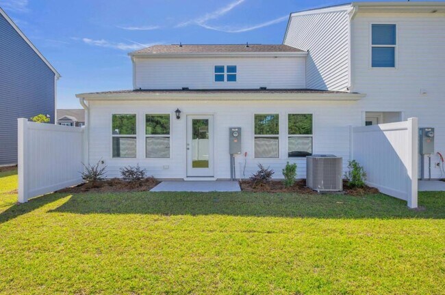 Building Photo - 121 S Grassland Rd