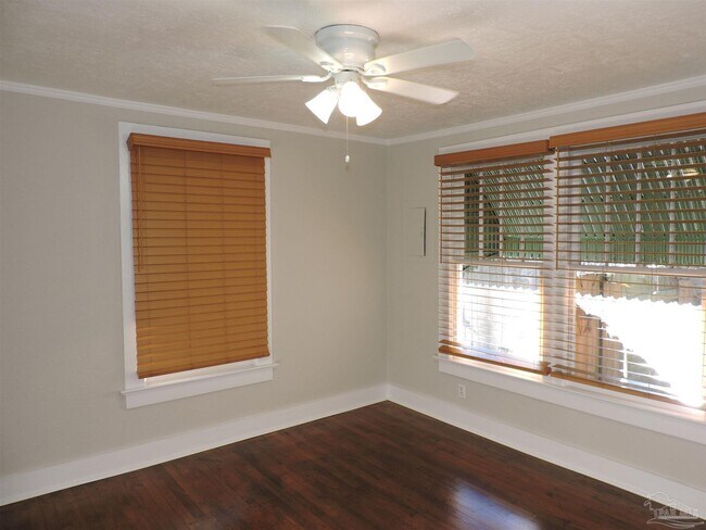 Building Photo - 916 E Hatton St