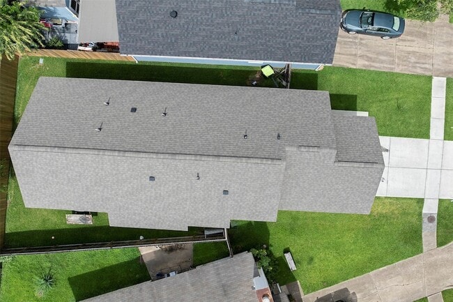 Building Photo - 17807 Glenwolf Dr