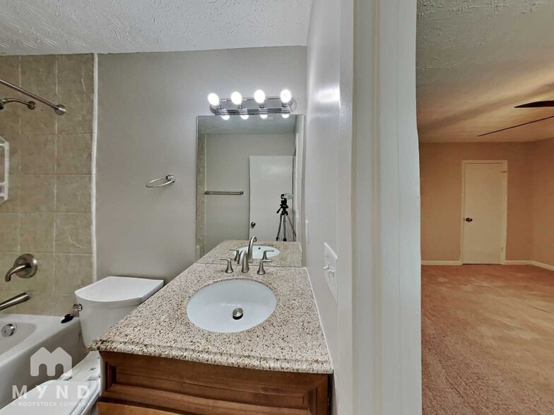 Building Photo - 429 Sherwood Cir