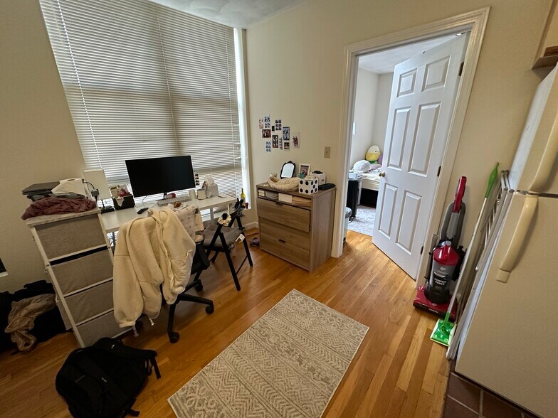 Building Photo - 83 Essex St