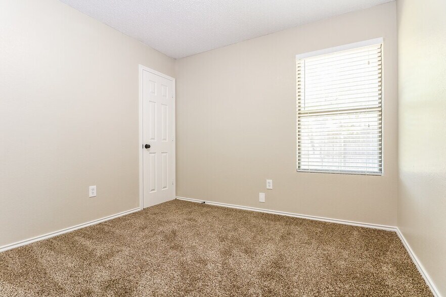 Building Photo - 6214 Lotus Dr