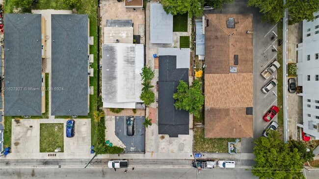 Building Photo - 2625 NW 24th Ave