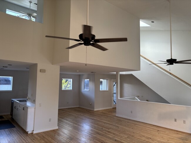 Building Photo - 2909 Albany St