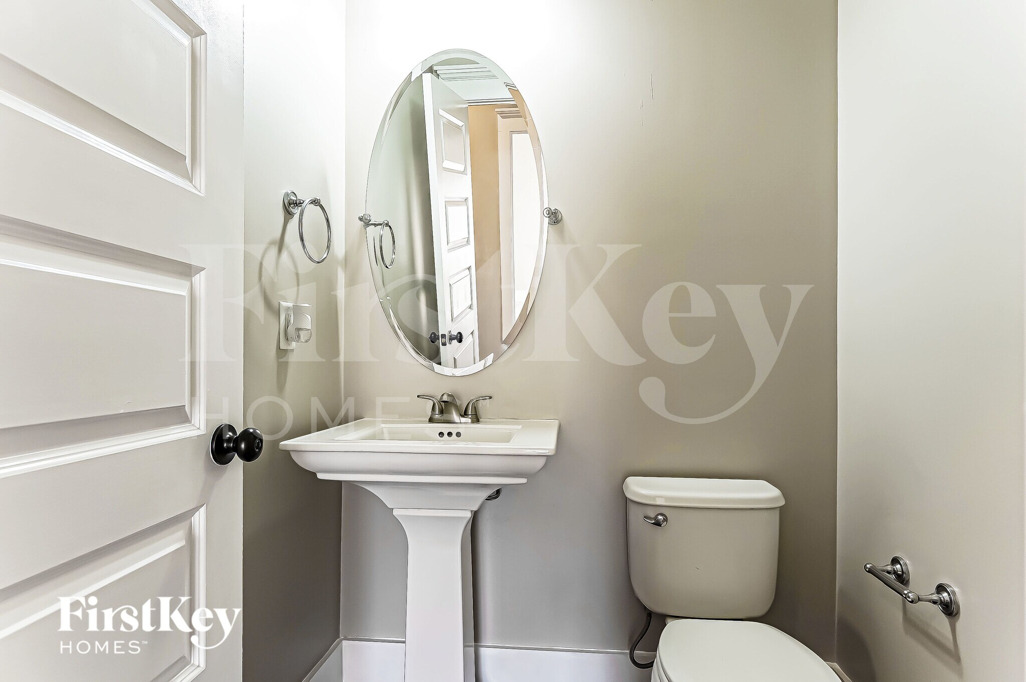 Building Photo - 3253 Sawyer Dr