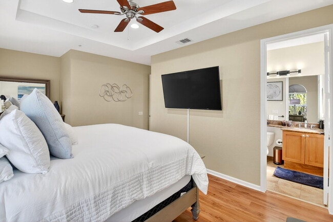 Building Photo - 1371 Vía De Pepi