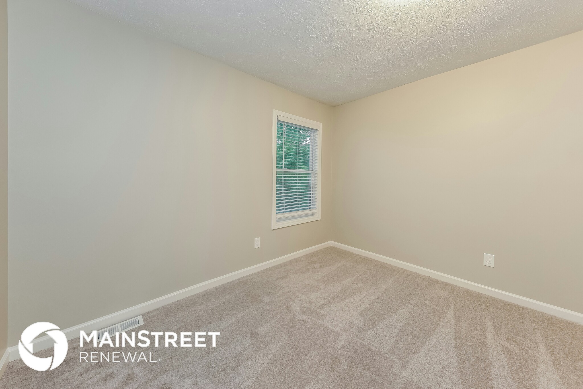 Building Photo - 285 Blue Heron Dr