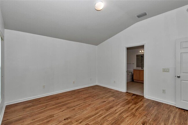 Building Photo - 5535 SW 41st St