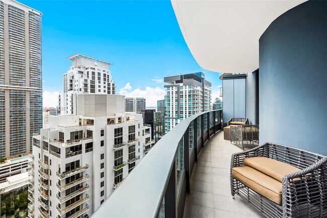 Building Photo - 1000 Brickell Plaza